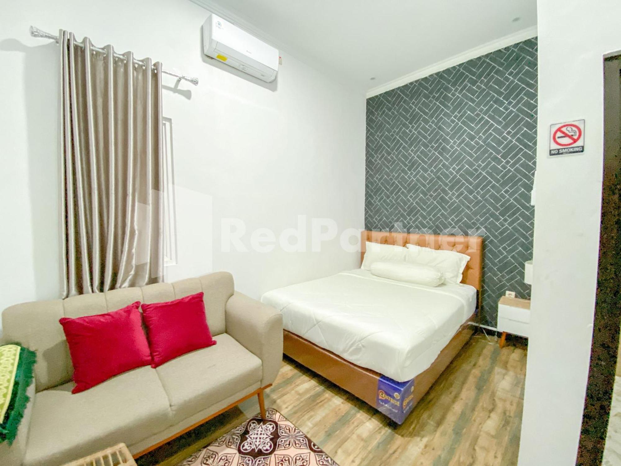 Hotel House N Coffee 55 Temanggung Redpartner Exteriér fotografie